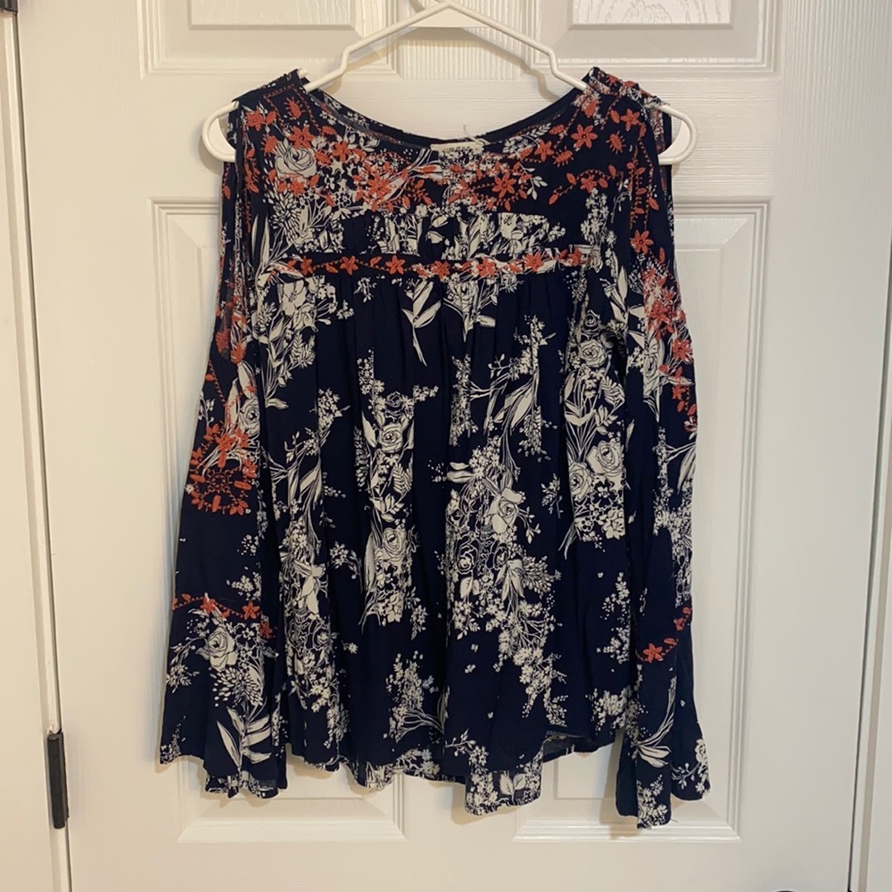Umgee Cold Shoulder Floral Top